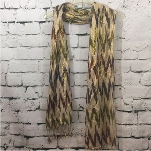 Nwot Beautiful scarf with gold